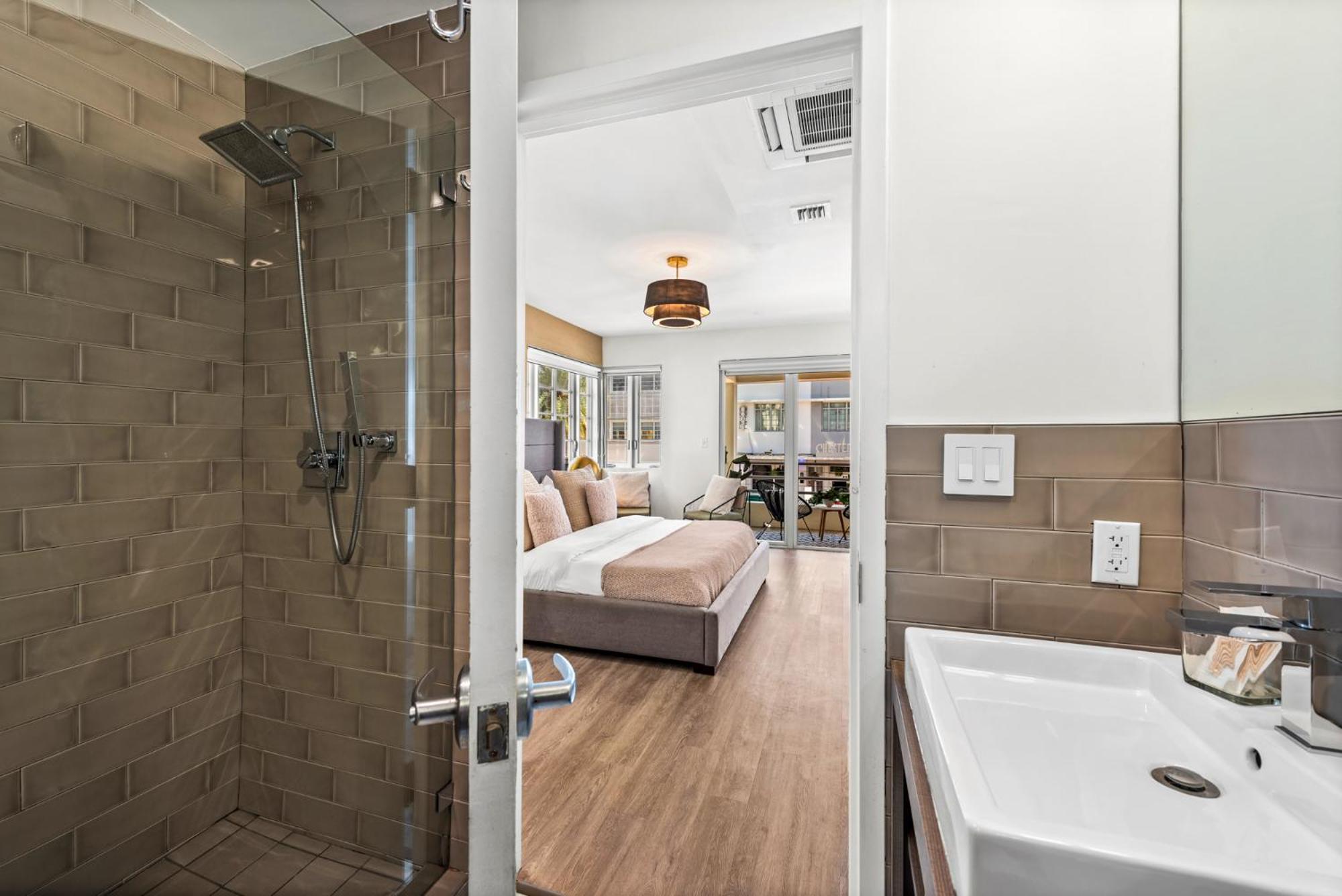 Luxuri Suites Маями Бийч Екстериор снимка